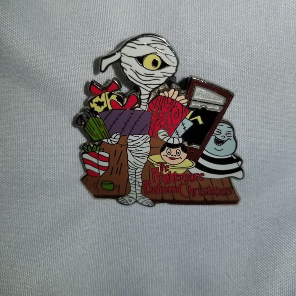 Disney NBC LE Pin Nightmare Before Christmas Mummy Gifts Surprise Release 2003